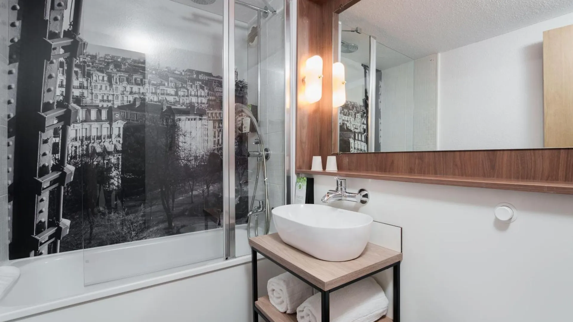 ***  מלון Campanile Aix-En-Provence Sud - Pont De L'Arc צרפת