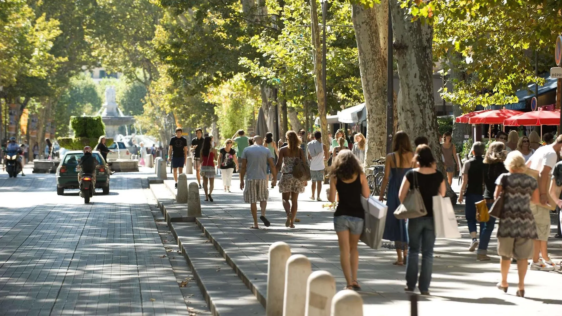 מלון Campanile Aix-En-Provence Sud - Pont De L'Arc 3*,  צרפת
